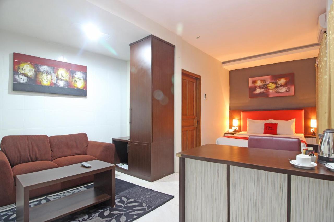 Reddoorz Plus Near Keraton Solo Εξωτερικό φωτογραφία