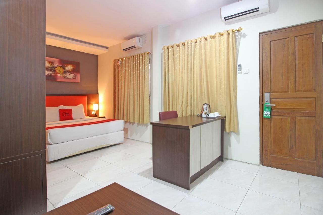 Reddoorz Plus Near Keraton Solo Εξωτερικό φωτογραφία